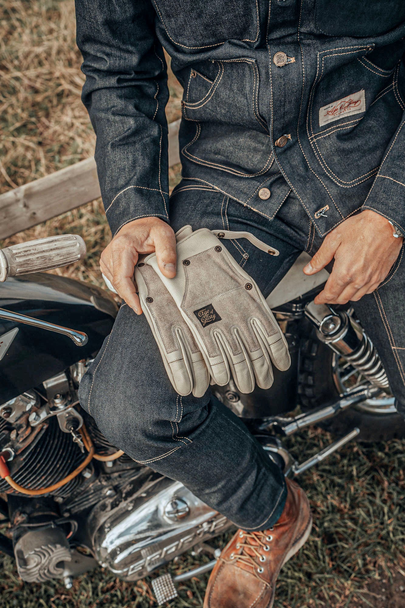 Age of Glory Crafter Motorcycle Gloves - Aged White - Salt Flats Clothing