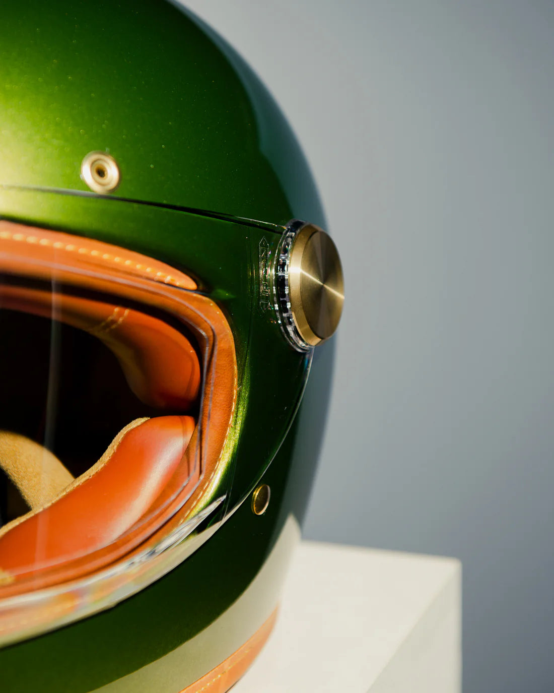 Hedon Heroine Racer 2.0 ECE 22.06 Full Face Motorcycle Helmet - Olivea - Salt Flats Clothing