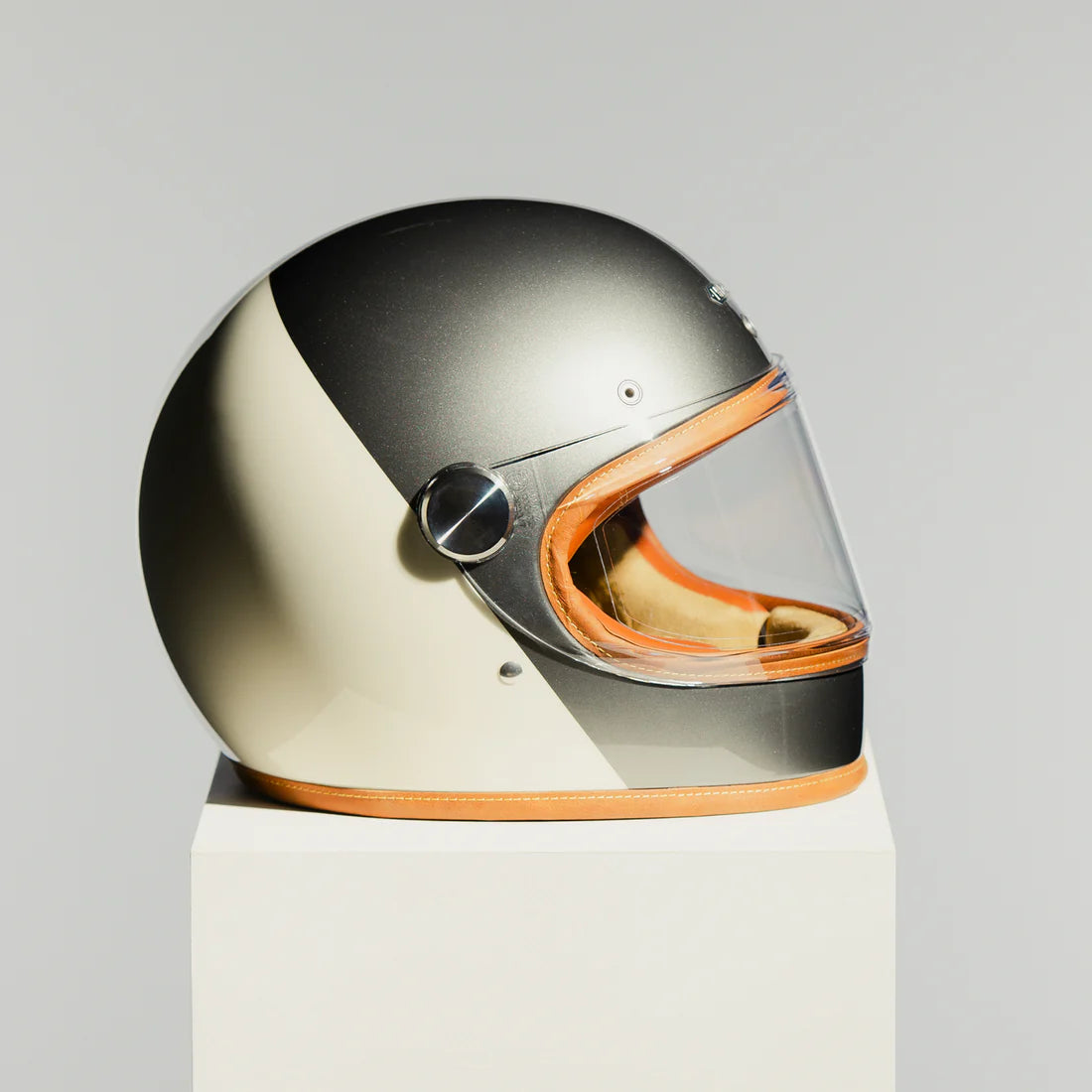 Hedon Heroine Racer 2.0 ECE 22.06 Full Face Motorcycle Helmet - Camelot - Salt Flats Clothing