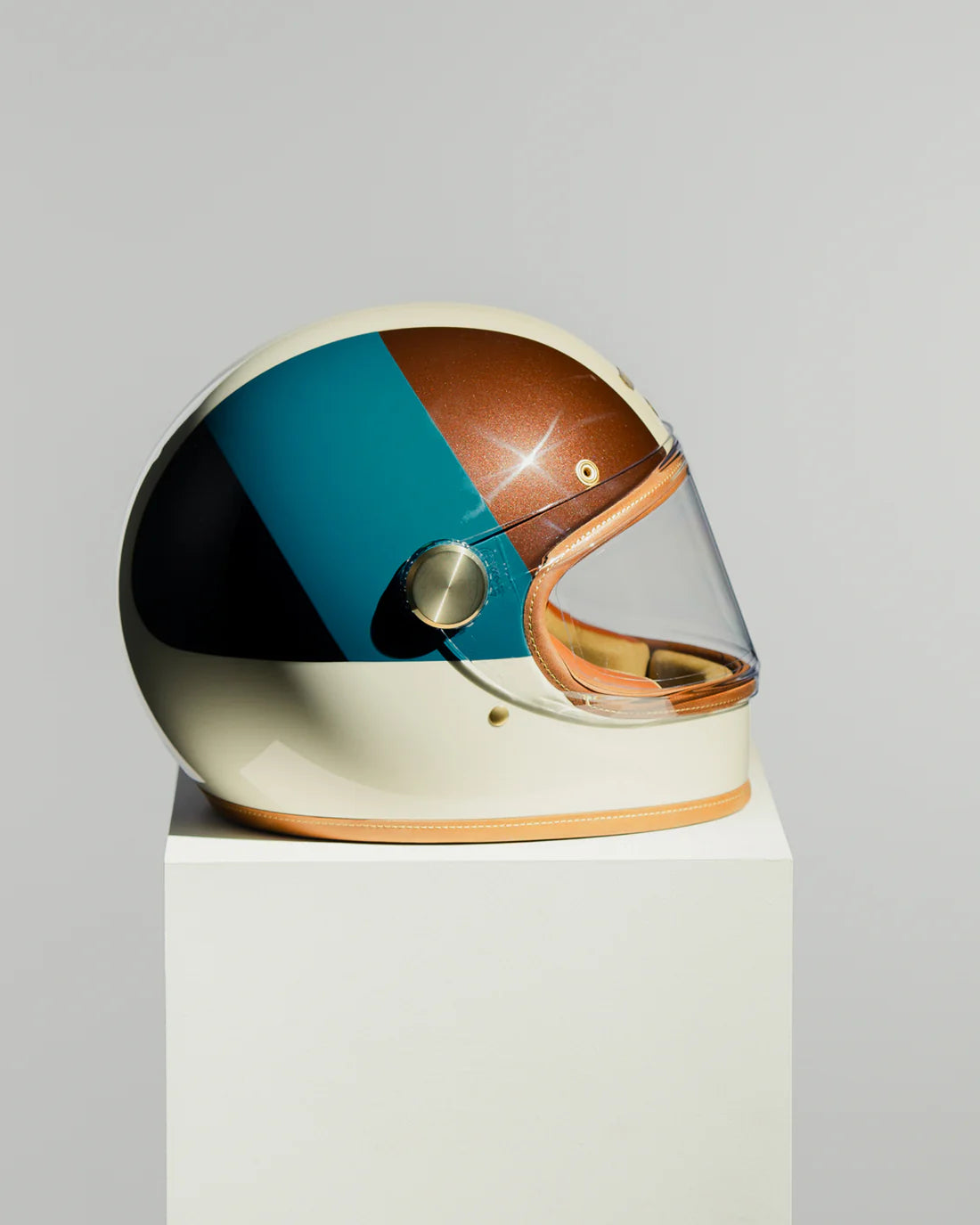 Hedon Heroine Racer 2.0 ECE 22.06 Full Face Motorcycle Helmet - Cosmos - Salt Flats Clothing