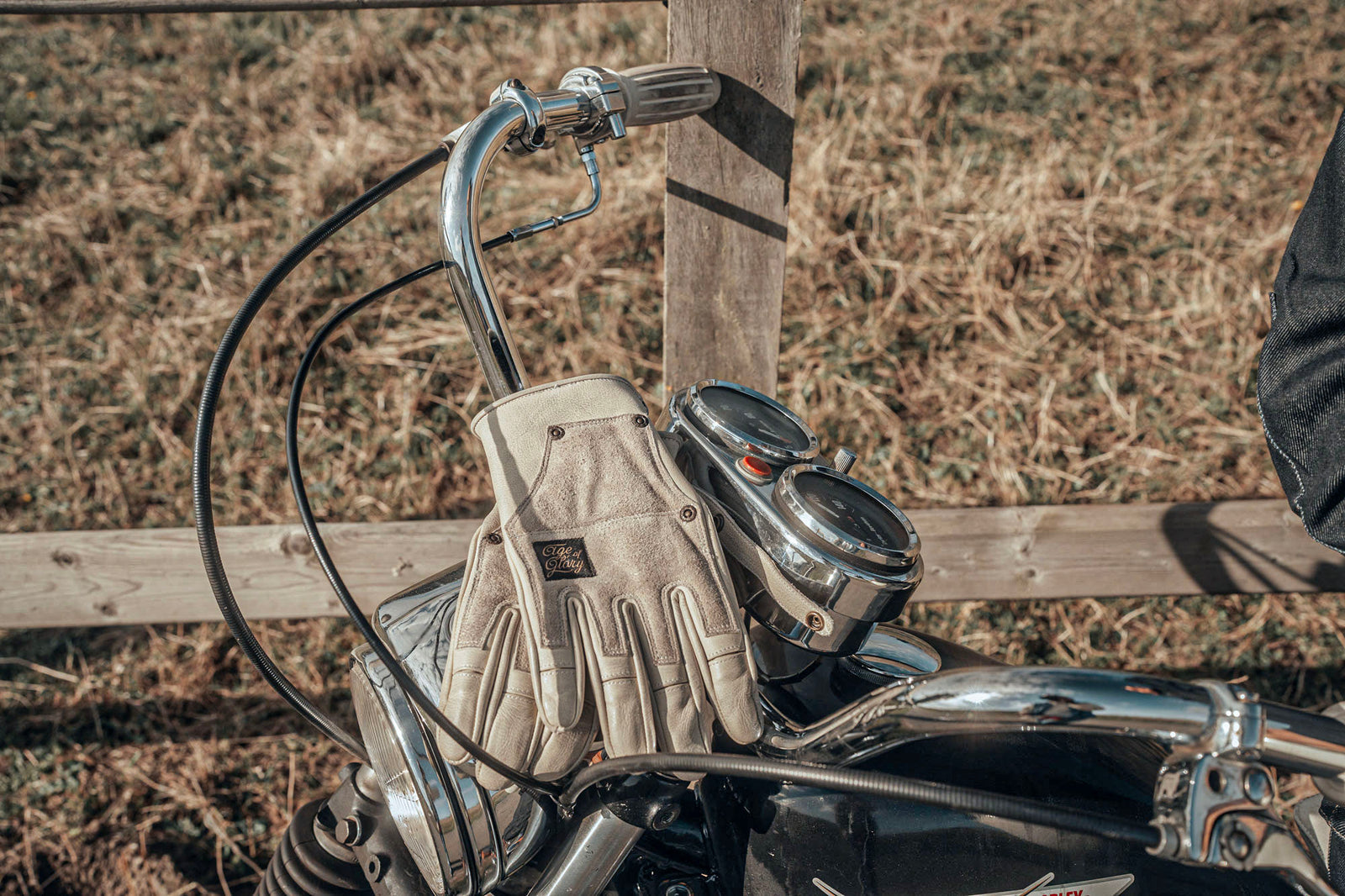 Age of Glory Crafter Motorcycle Gloves - Aged White - Salt Flats Clothing