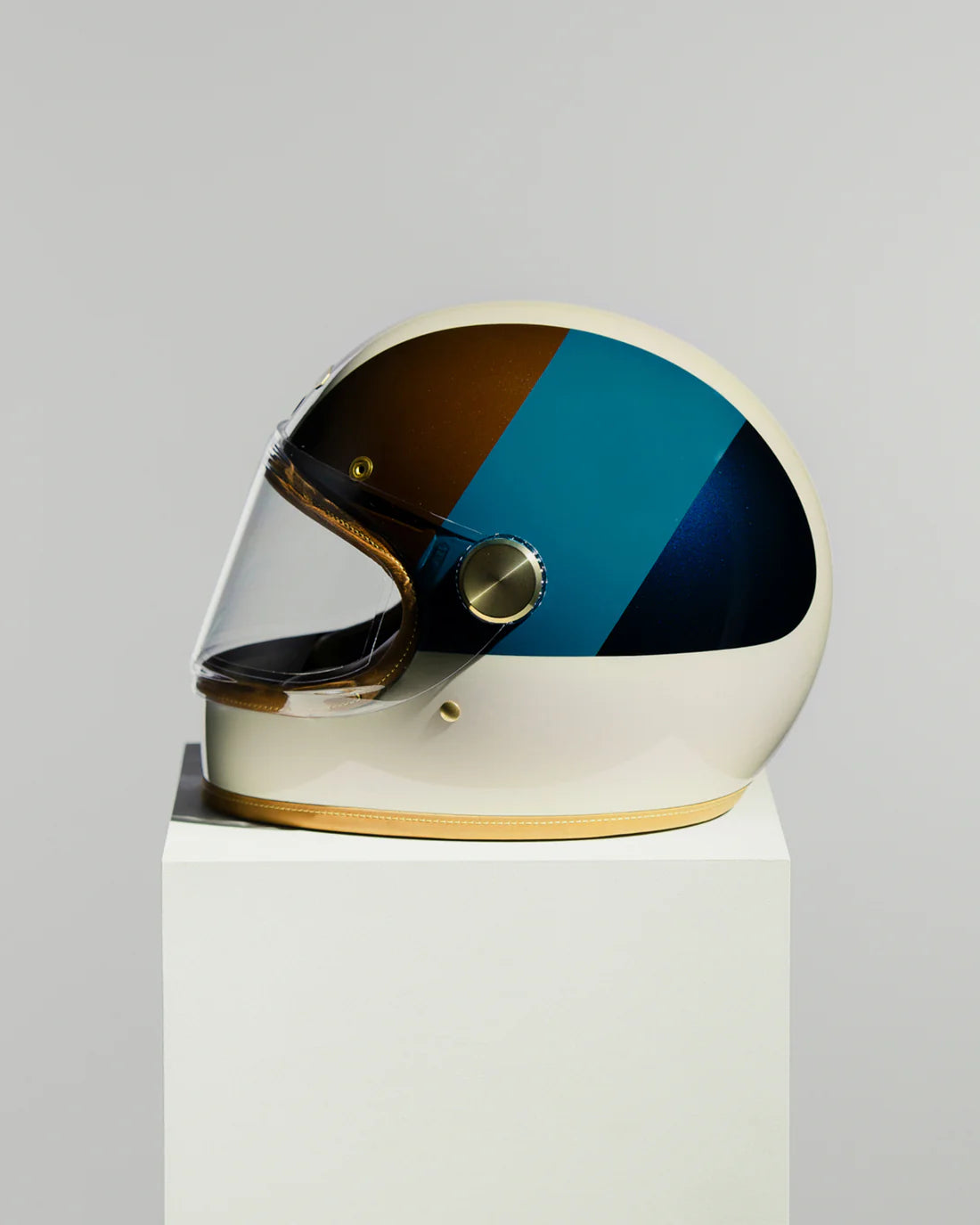 Hedon Heroine Racer 2.0 ECE 22.06 Full Face Motorcycle Helmet - Cosmos - Salt Flats Clothing