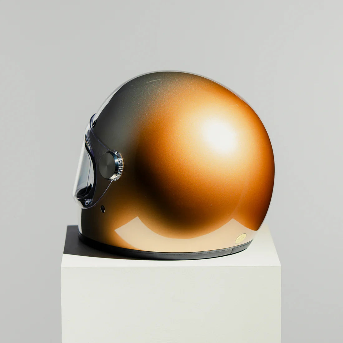 Hedon Heroine Racer 2.0 ECE 22.06 Full Face Motorcycle Helmet - Interstellar - Salt Flats Clothing