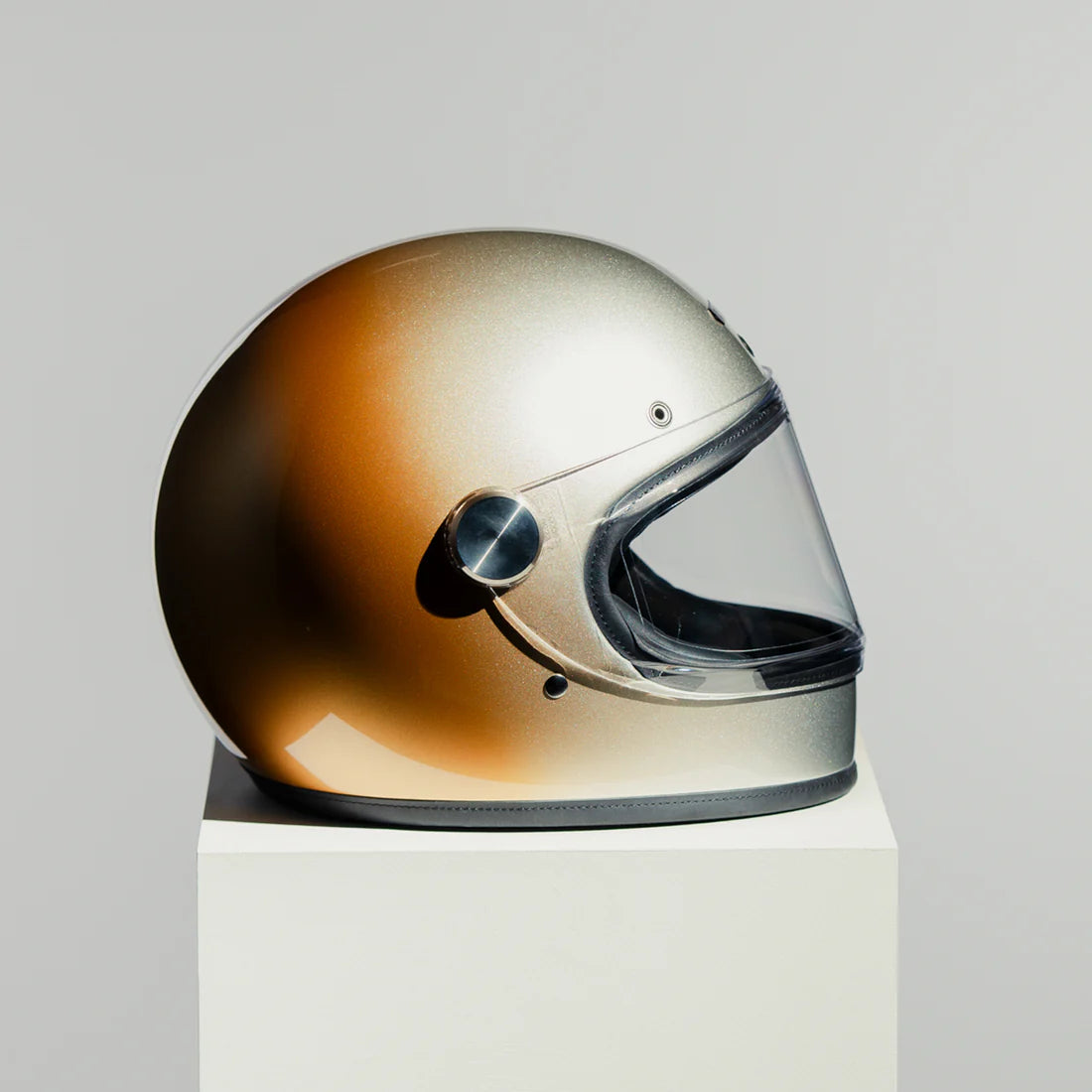 Hedon Heroine Racer 2.0 ECE 22.06 Full Face Motorcycle Helmet - Interstellar - Salt Flats Clothing