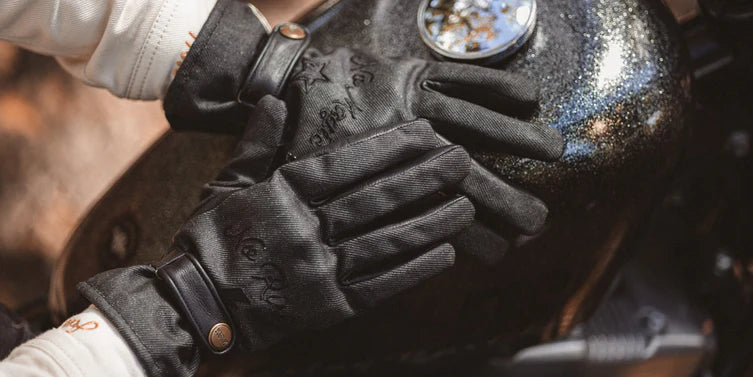 Wildust Sisters Thriller Winter Gloves with Knuckle Armour - Black - Salt Flats Clothing