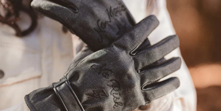 Wildust Sisters Thriller Winter Gloves with Knuckle Armour - Black - Salt Flats Clothing